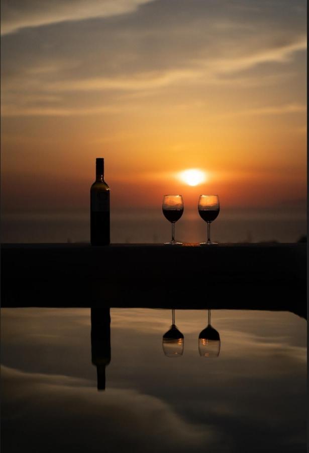 The Lighthouse Sunset View Suites Akrotírion Екстериор снимка