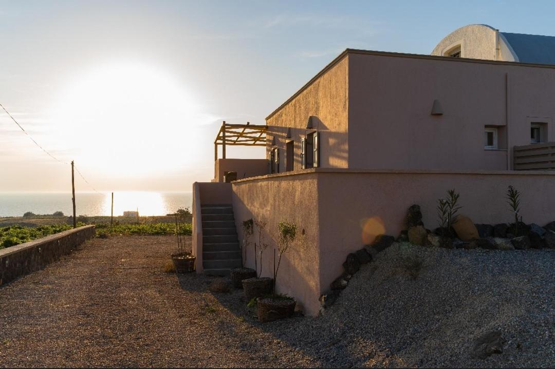 The Lighthouse Sunset View Suites Akrotírion Екстериор снимка